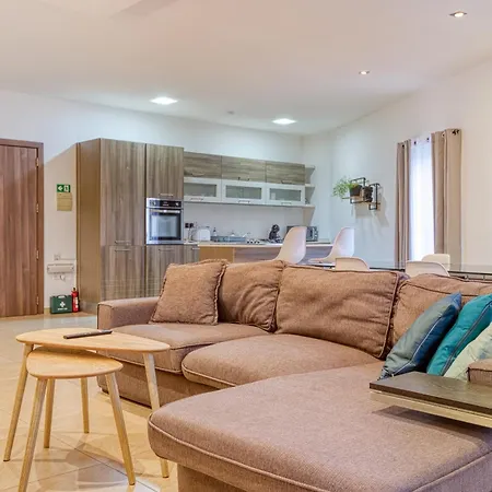 Bright,Stylish 2Bedroom Apartment In Village Centre Kalkara Exterior photo