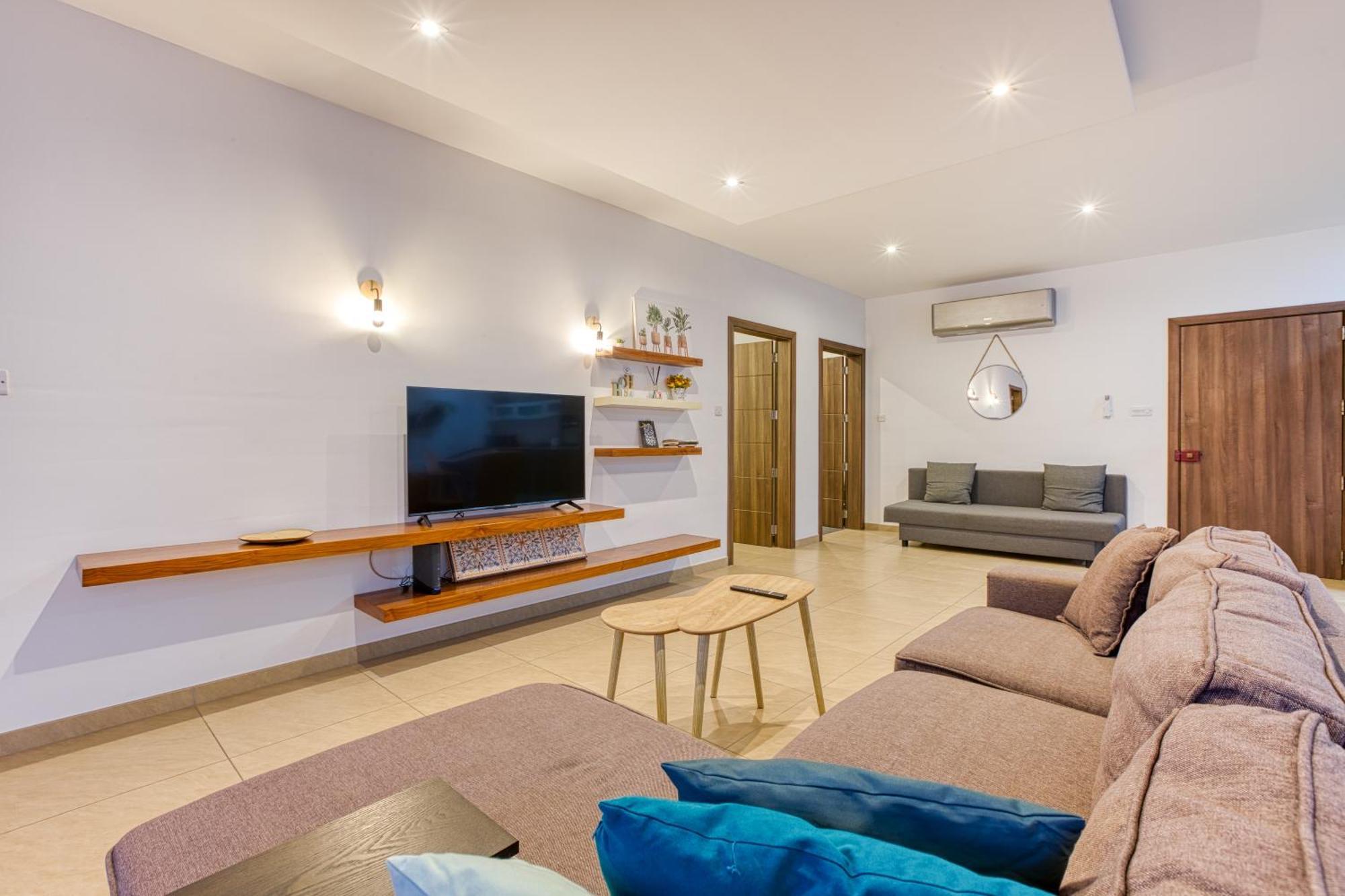 Bright,stylish 2bedroom In Village Centre * Калкара