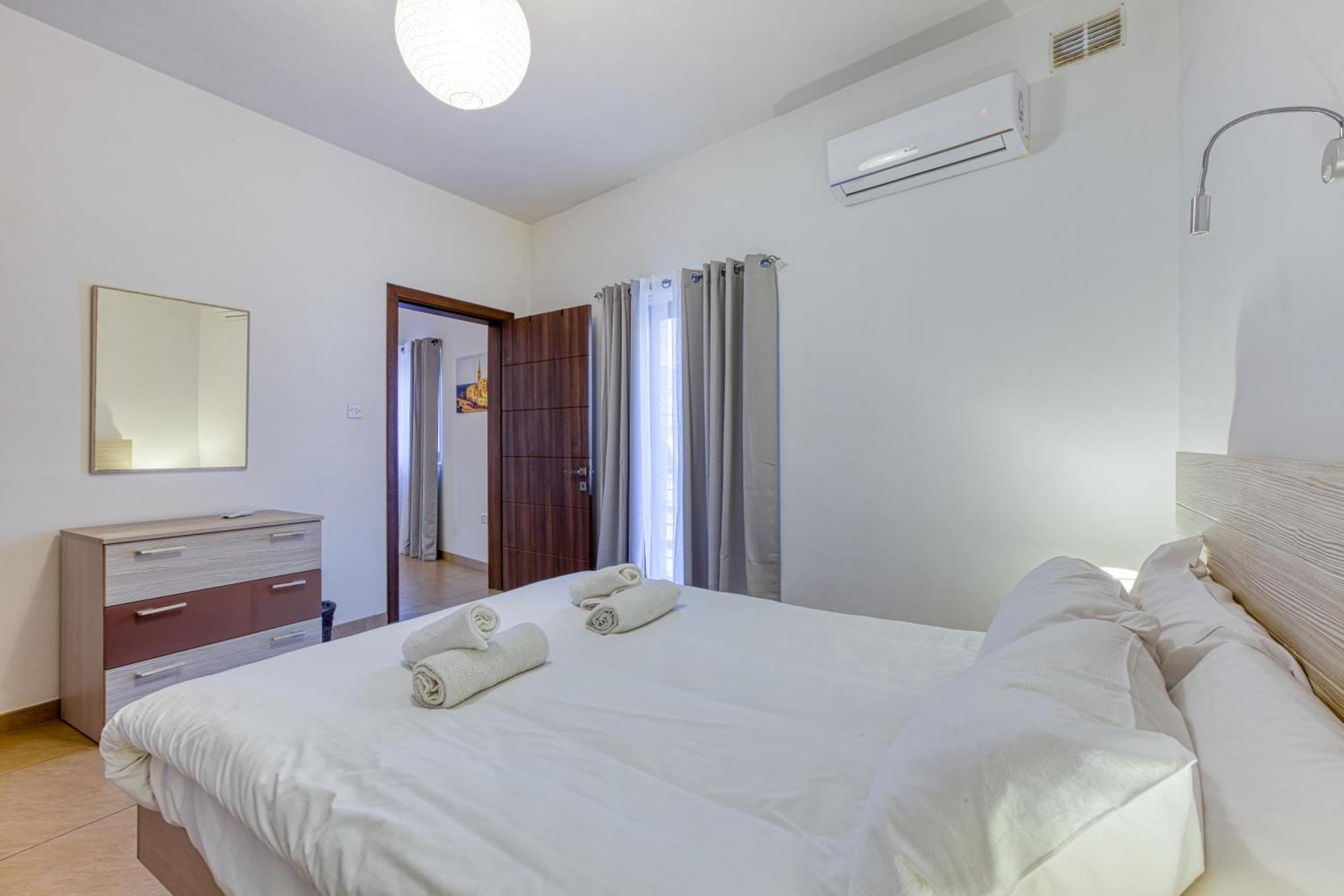 Bright,stylish 2bedroom In Village Centre * Калкара