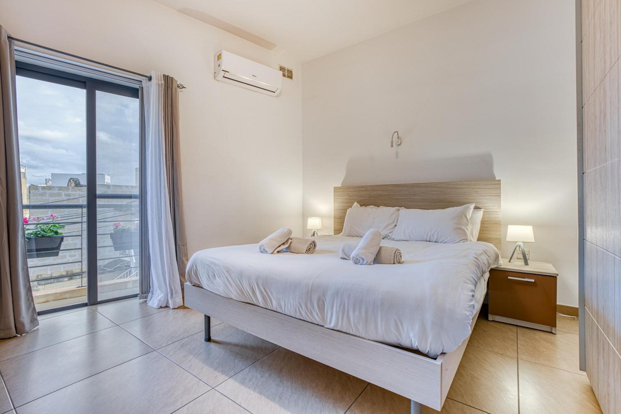 Апартаменты Bright,stylish 2bedroom In Village Centre *